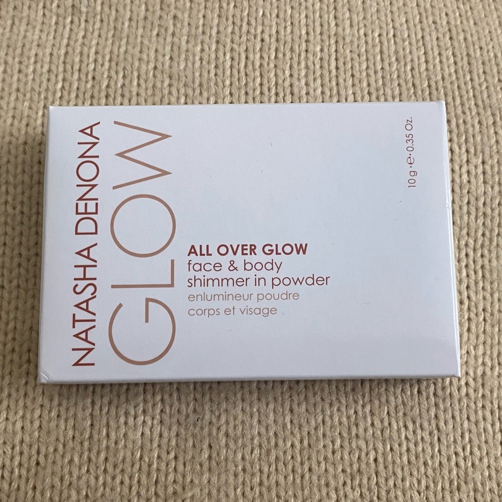 Natasha Denona All Over Glow Face & Body Shimmer in Powder
